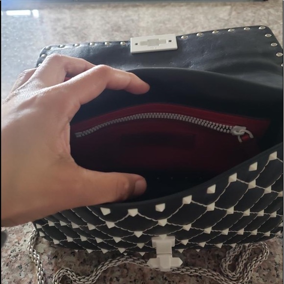 🔴🔴🔴SOLD🔴🔴🔴VALENTINO GARAVANI ROCKSTUDS - Picture 3 of 5